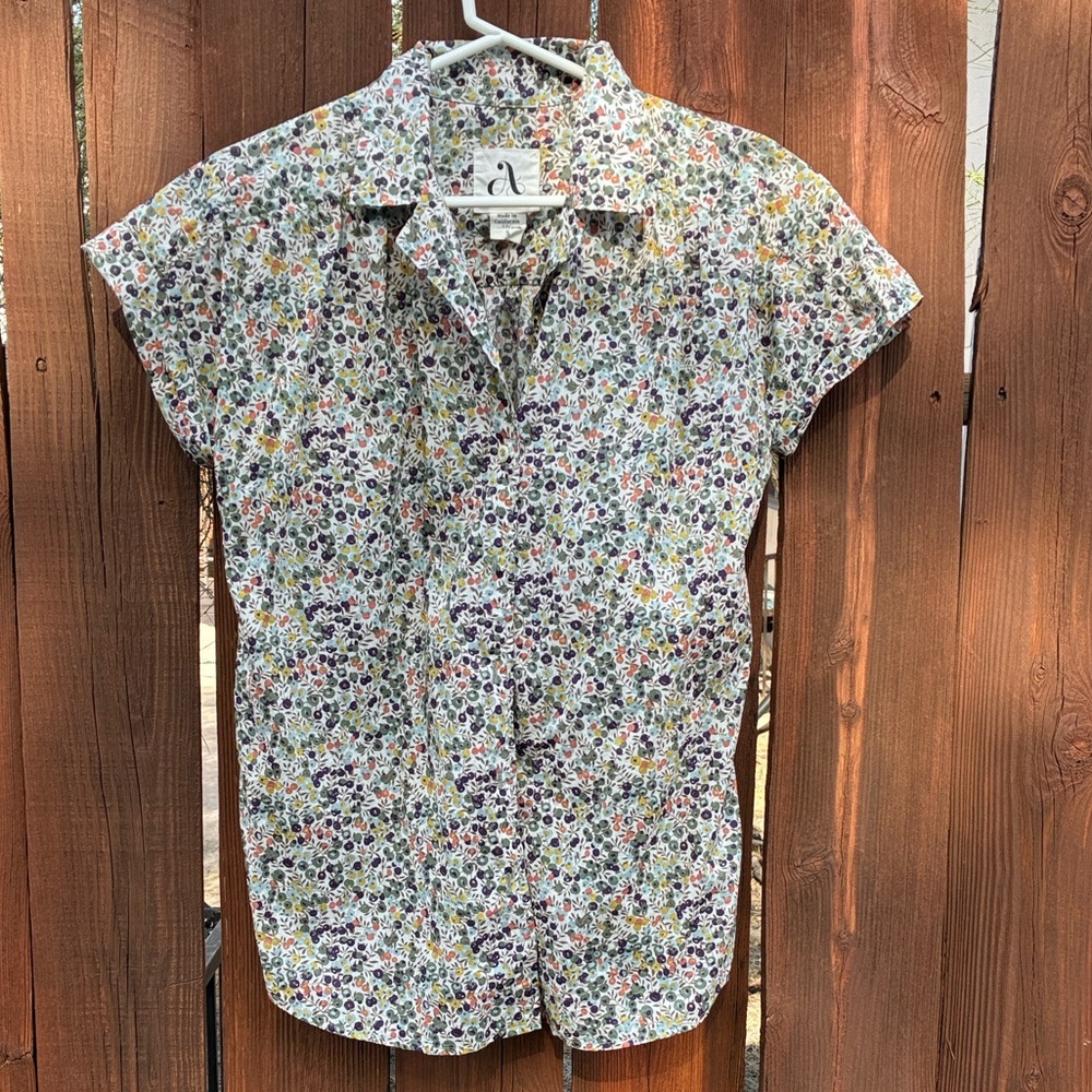 Amy Kuschel Knot Everyday Short Sleeve Button Down Shirt - Olive Floral Print